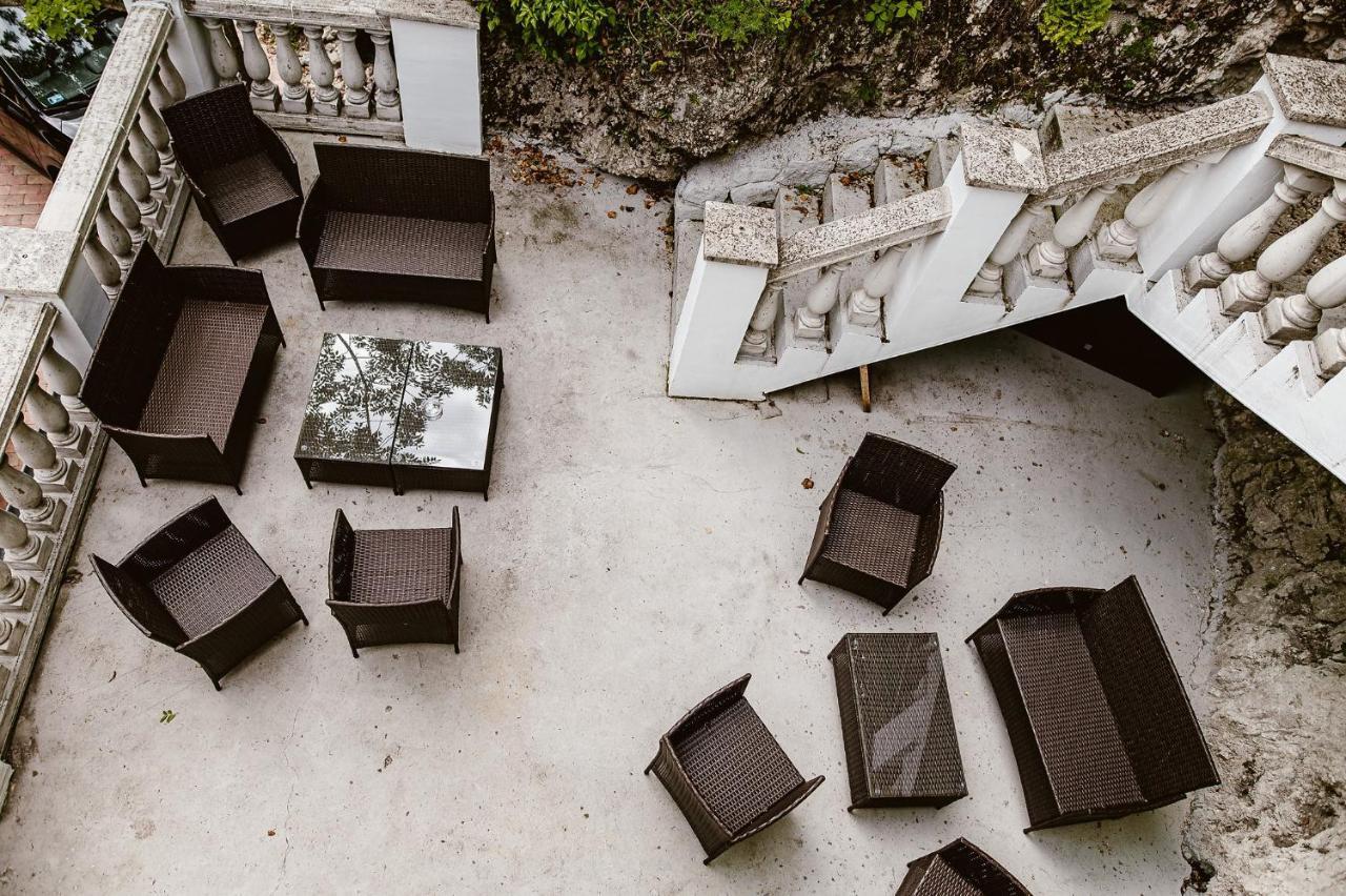 Sziklavendeghaz Aparthotel Veszprem Bagian luar foto